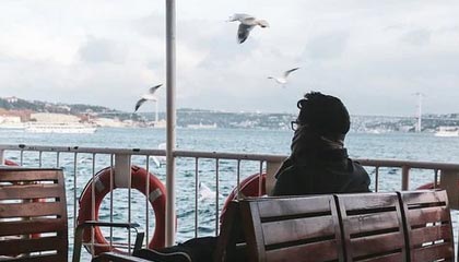 B体育(中国)官方网站-英超激烈争夺，豪门战火升腾