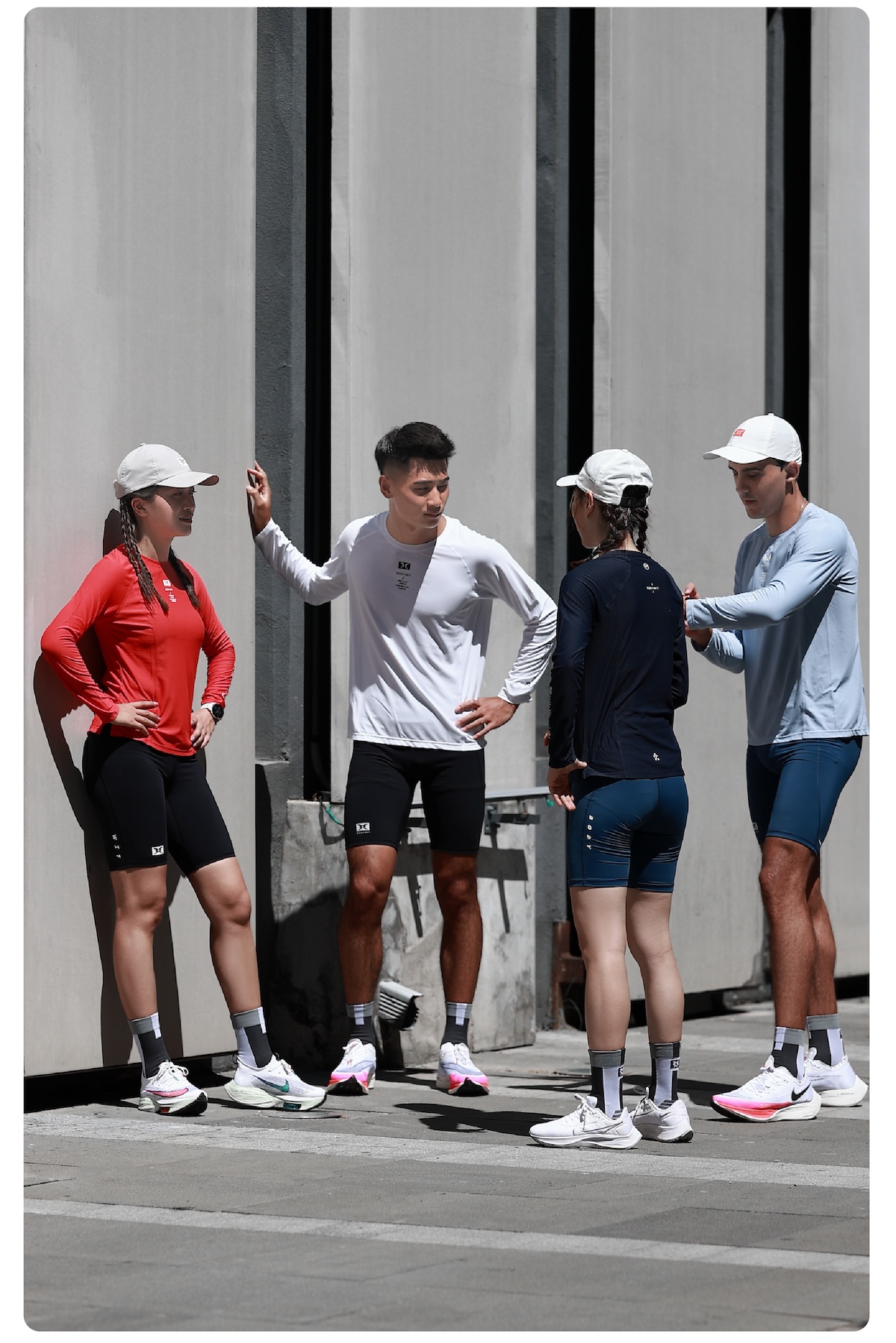 包含bsports体育：运动员背后的支持者：家庭与团队的力量的词条