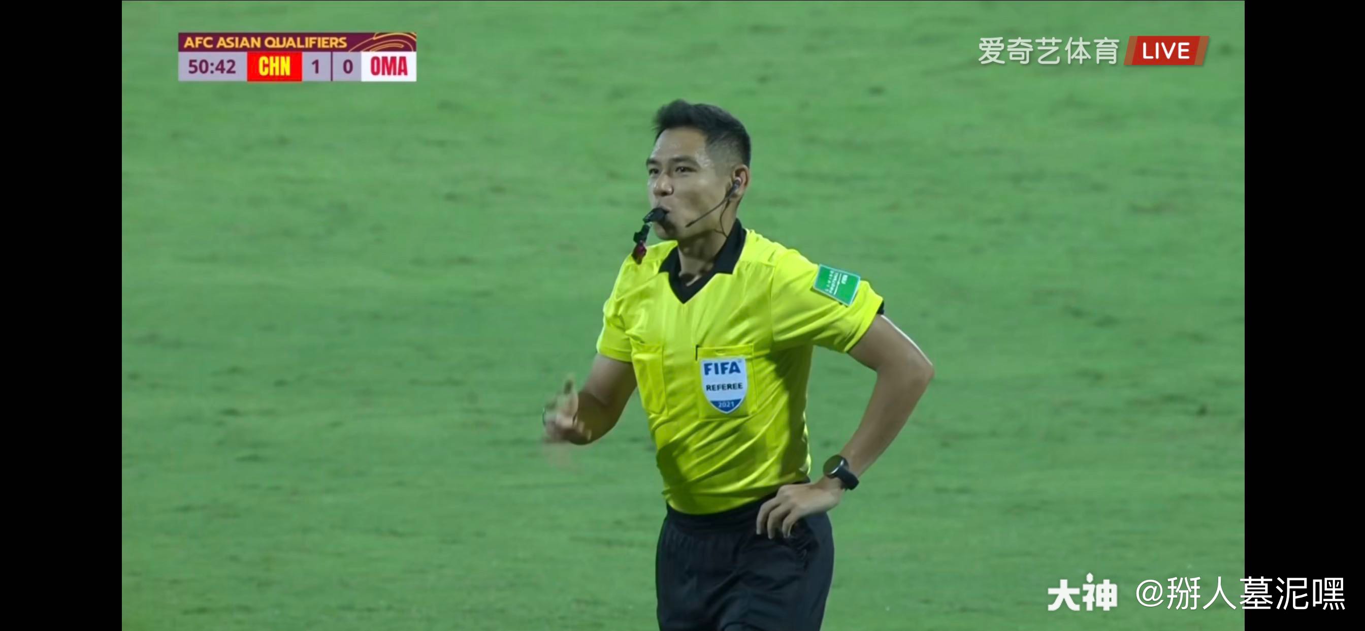 关于爱游戏体育:篮球裁判:争议判罚,如何提升裁判的公信力?的信息 关于爱游戏体育:篮球裁判:争议判罚,如何提升裁判的公信力?的信息